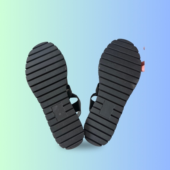 Platform Sandals - Gladiator Style - Picture 6 of 8